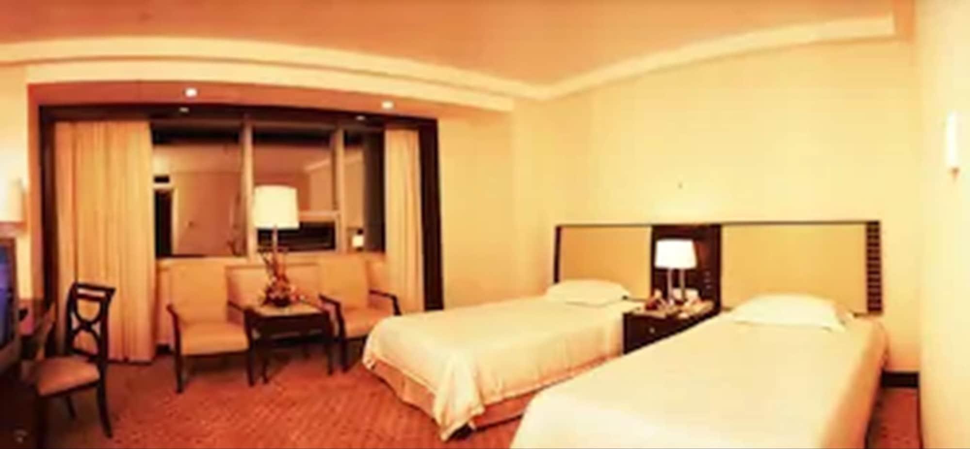 Hongyi Hotel Wuhan Esterno foto