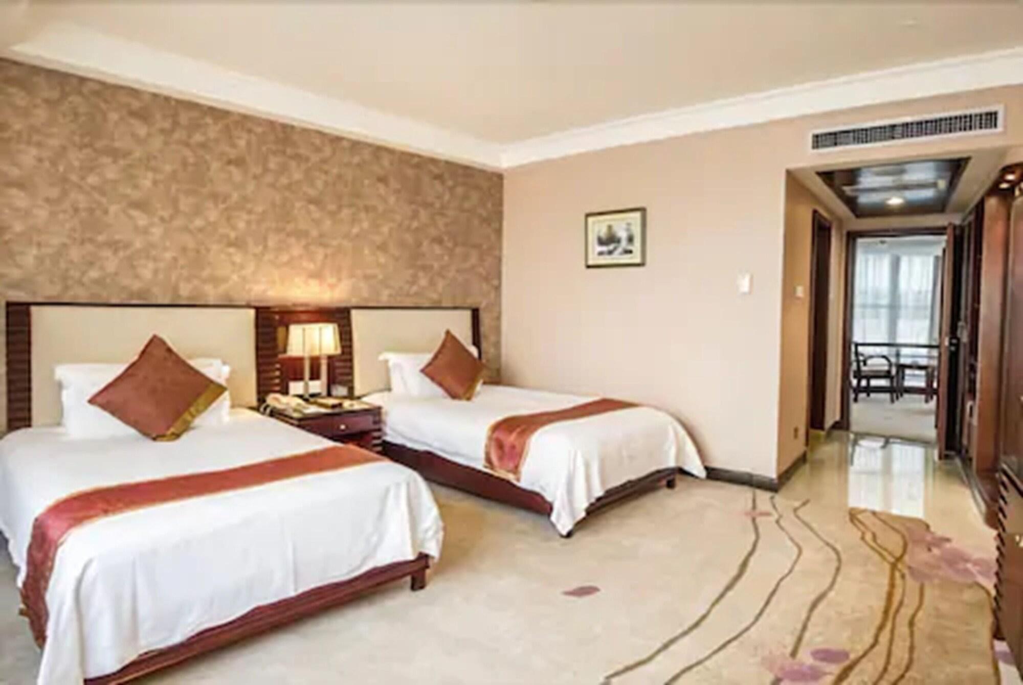Hongyi Hotel Wuhan Esterno foto