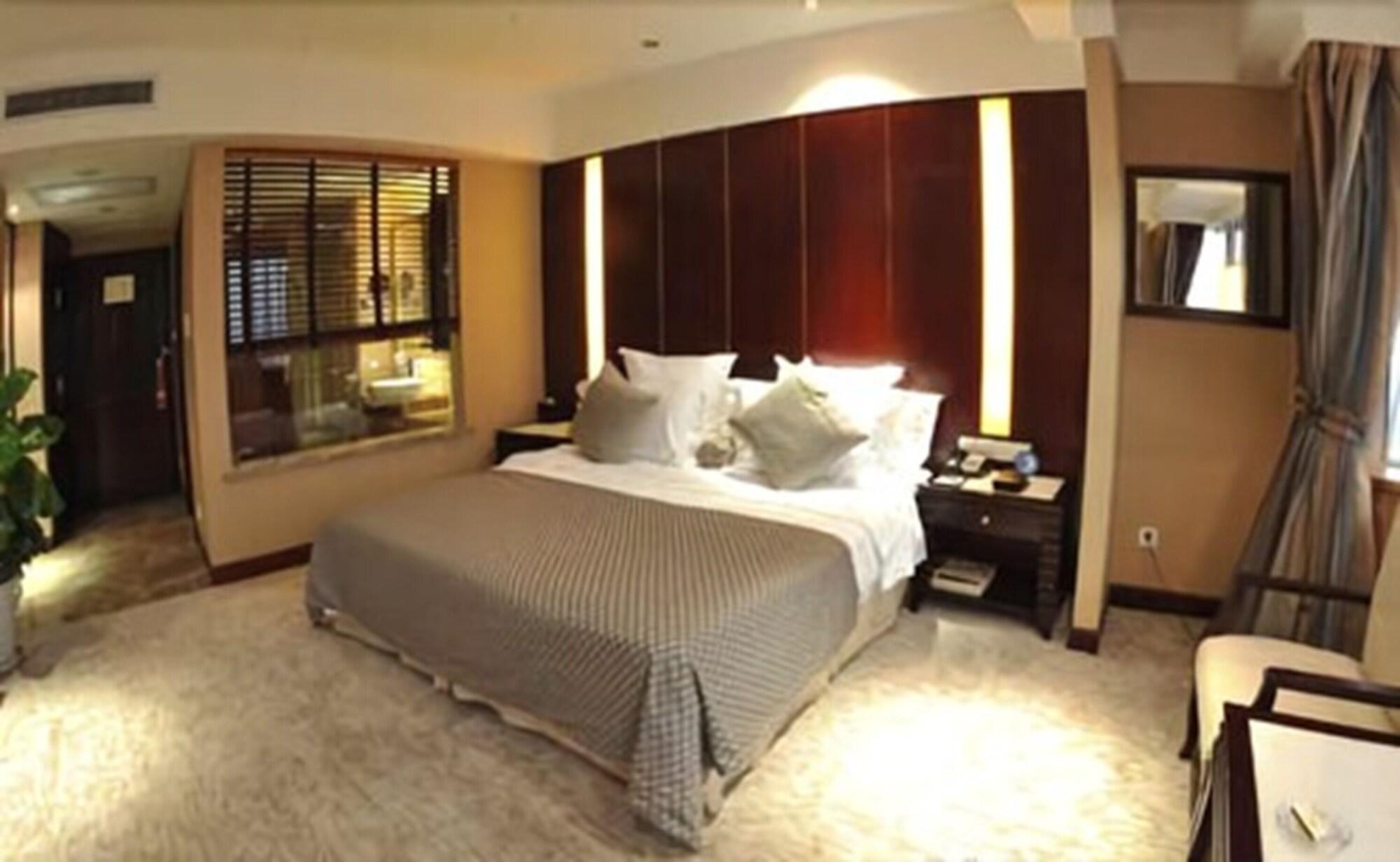 Hongyi Hotel Wuhan Esterno foto
