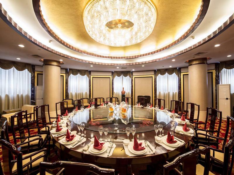 Hongyi Hotel Wuhan Esterno foto